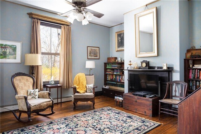 Building Photo - 138 Elm Dr