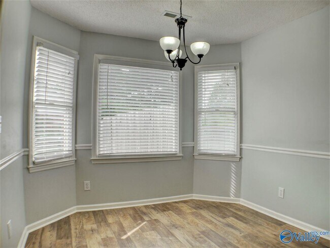 Building Photo - 109 Marysa Dr