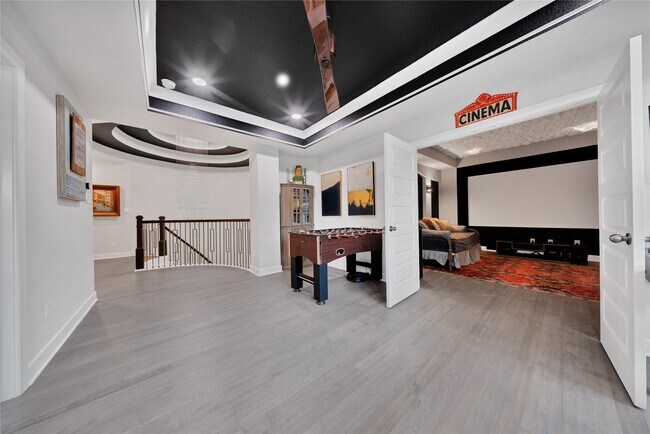 Building Photo - 8826 Forest Side Dr