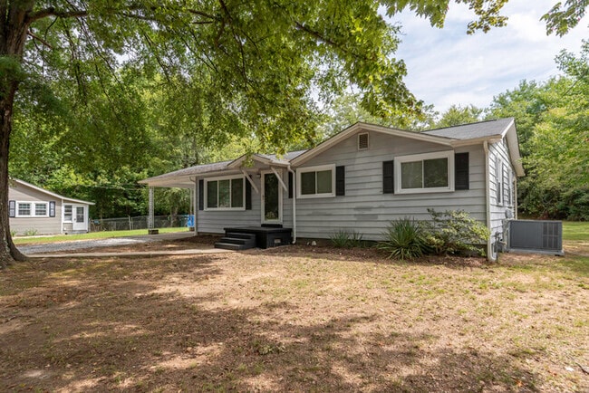 Primary Photo - 210 Balfour Dr