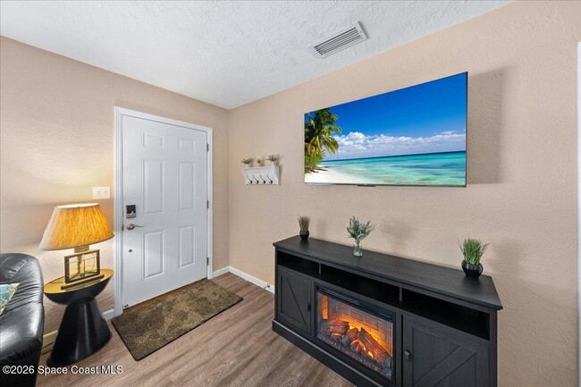 Building Photo - 475 Coral Dr