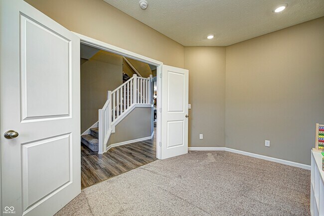Building Photo - 1728 Gordon Dr