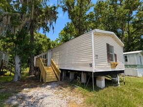 Building Photo - Freshly Mobile Home in Quiet Community