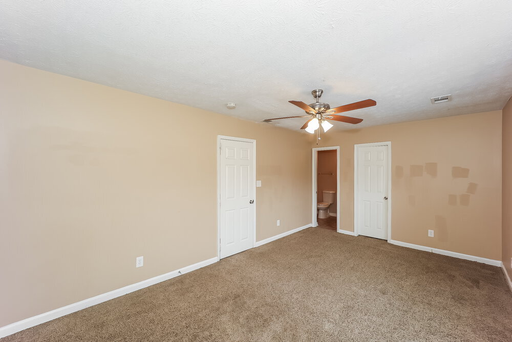 Building Photo - 8194 Canyon Forge Dr