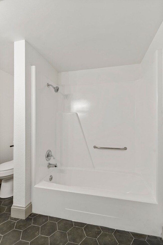 Building Photo - ONYX at 37th