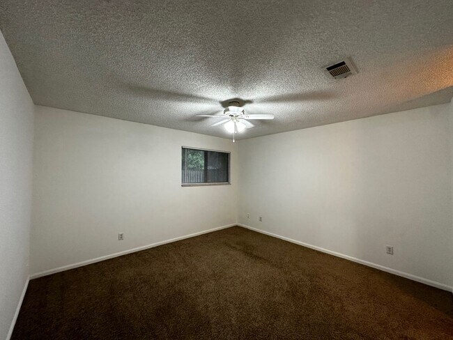 Building Photo - 1571 Stone Rd