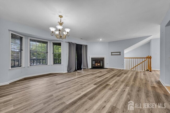 Building Photo - 604 Woodhaven Dr