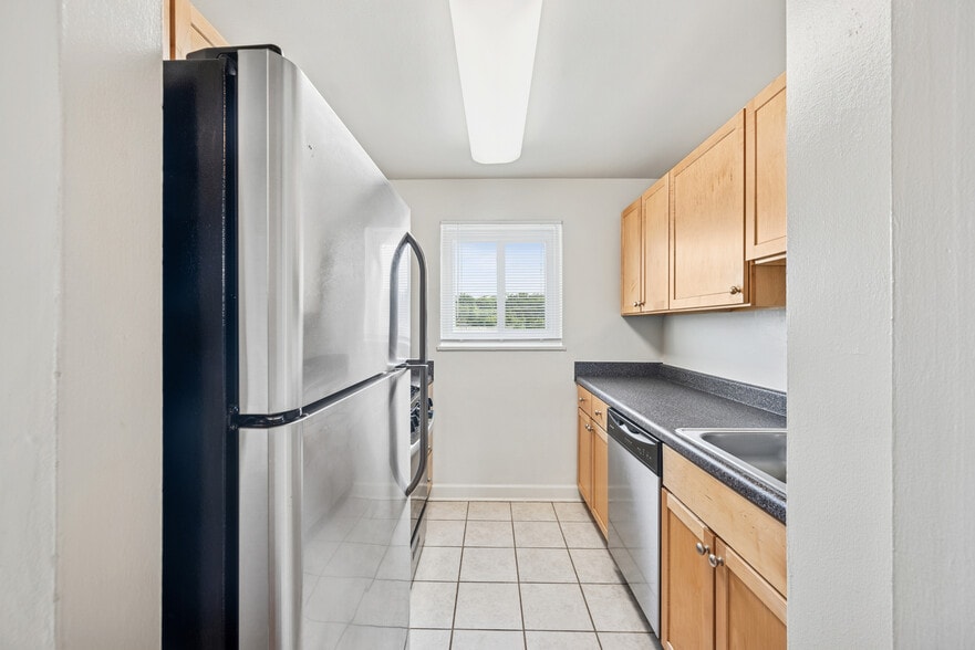 Building Photo - New Brookside Apartments