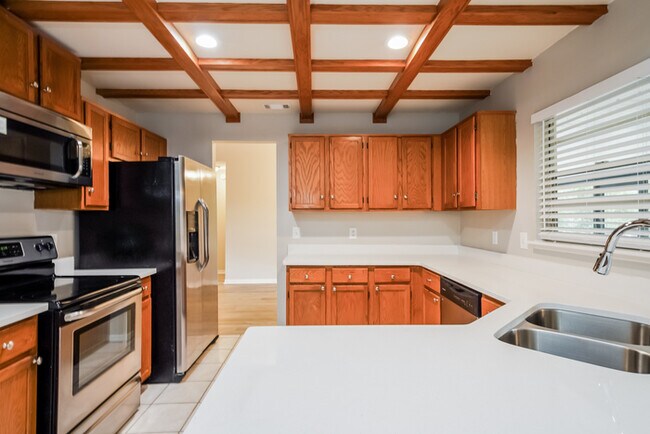 Building Photo - Spacious 3 Bedroom Kissimmee Home