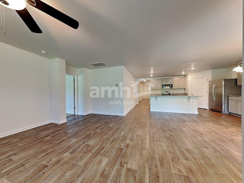 Building Photo - 118 Tobago Cir