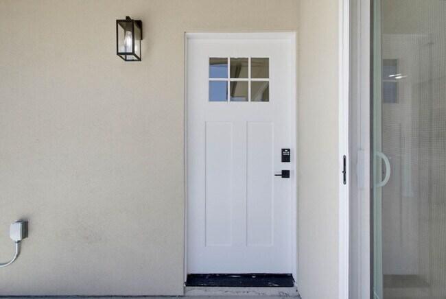 Building Photo - New Construction with Private Patio Walking Distance to Mission Bay