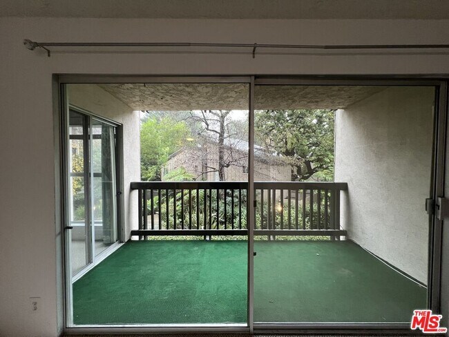 Building Photo - 1115 Raintree Cir