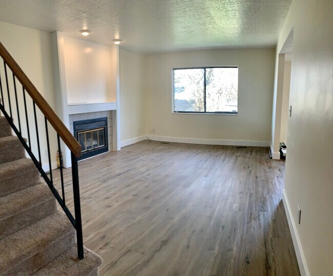 Building Photo - 5175 S 900 E