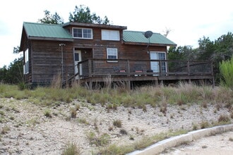 Building Photo - 818 Wilson Creek Rd