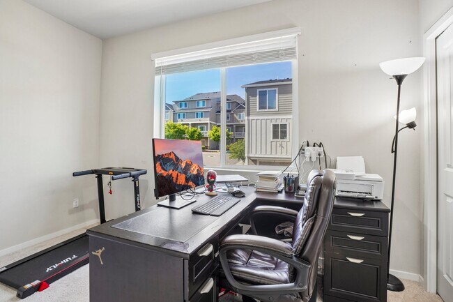 Building Photo - 15708 NW Blueblossom St