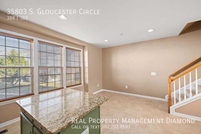 Building Photo - 35803 S Gloucester Cir