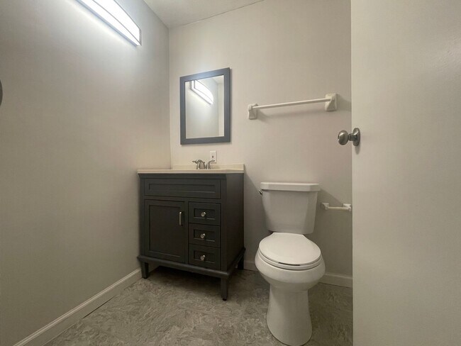 Building Photo - 5285 Portland St