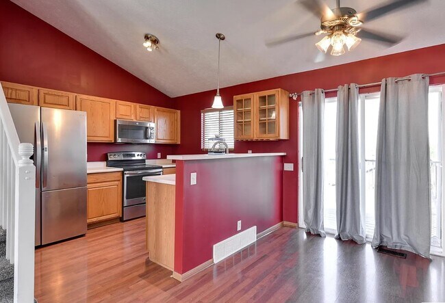 Building Photo - 7910 Redick Ave