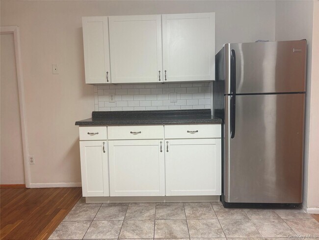 Building Photo - 100 Dowd St