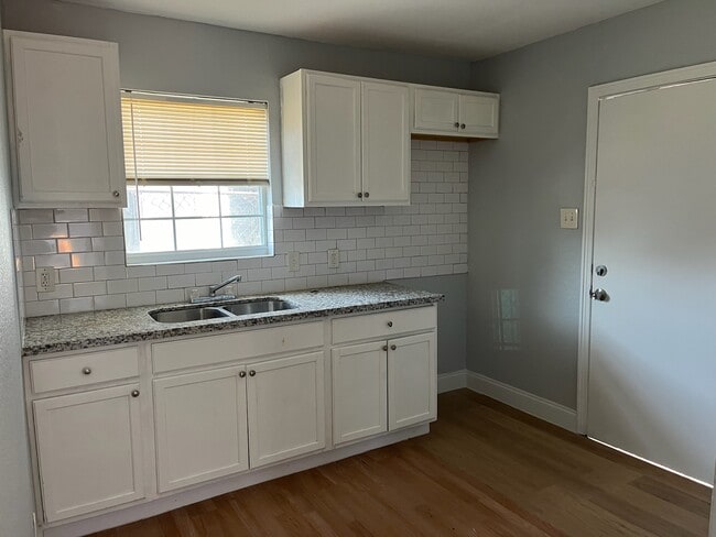 Building Photo - 3117 Rosalie St