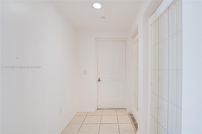 Building Photo - 3340 NE 190th St
