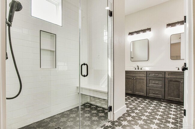 Building Photo - 412 Elcino Dr