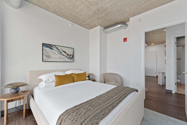 Building Photo - 1314 W Randolph St