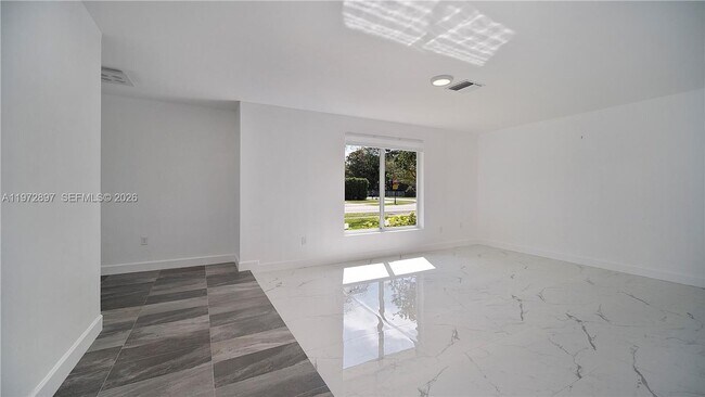 Building Photo - 11690 SW 81st Rd