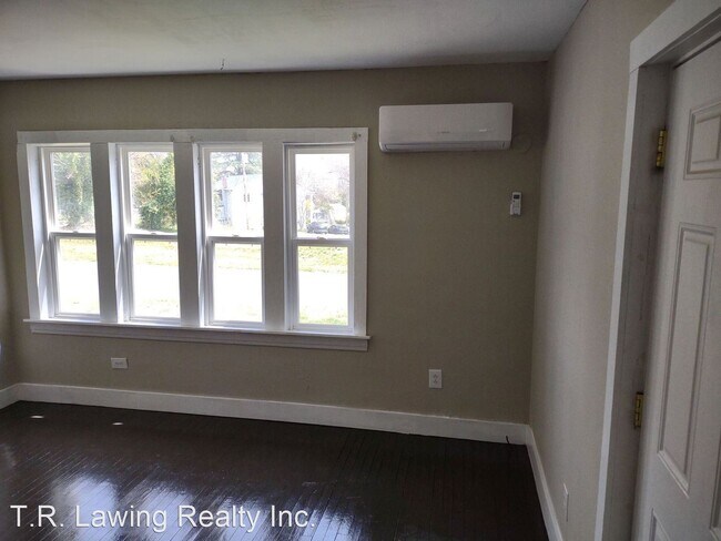 Building Photo - 2 br, 1.5 bath House - 234 Chestnut Street