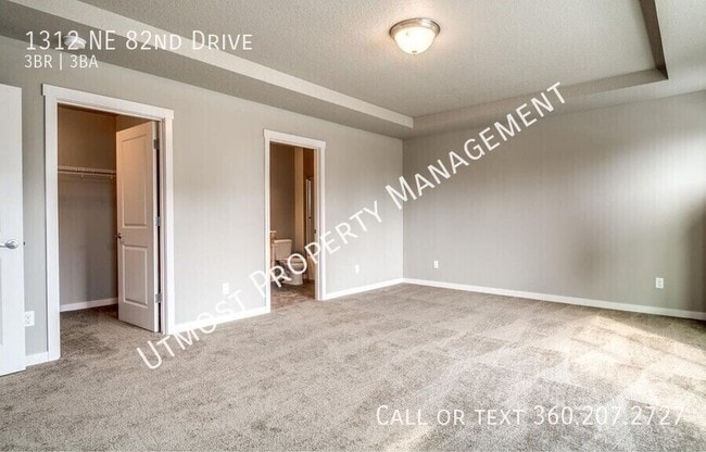 Building Photo - 1312 NE 82nd Dr