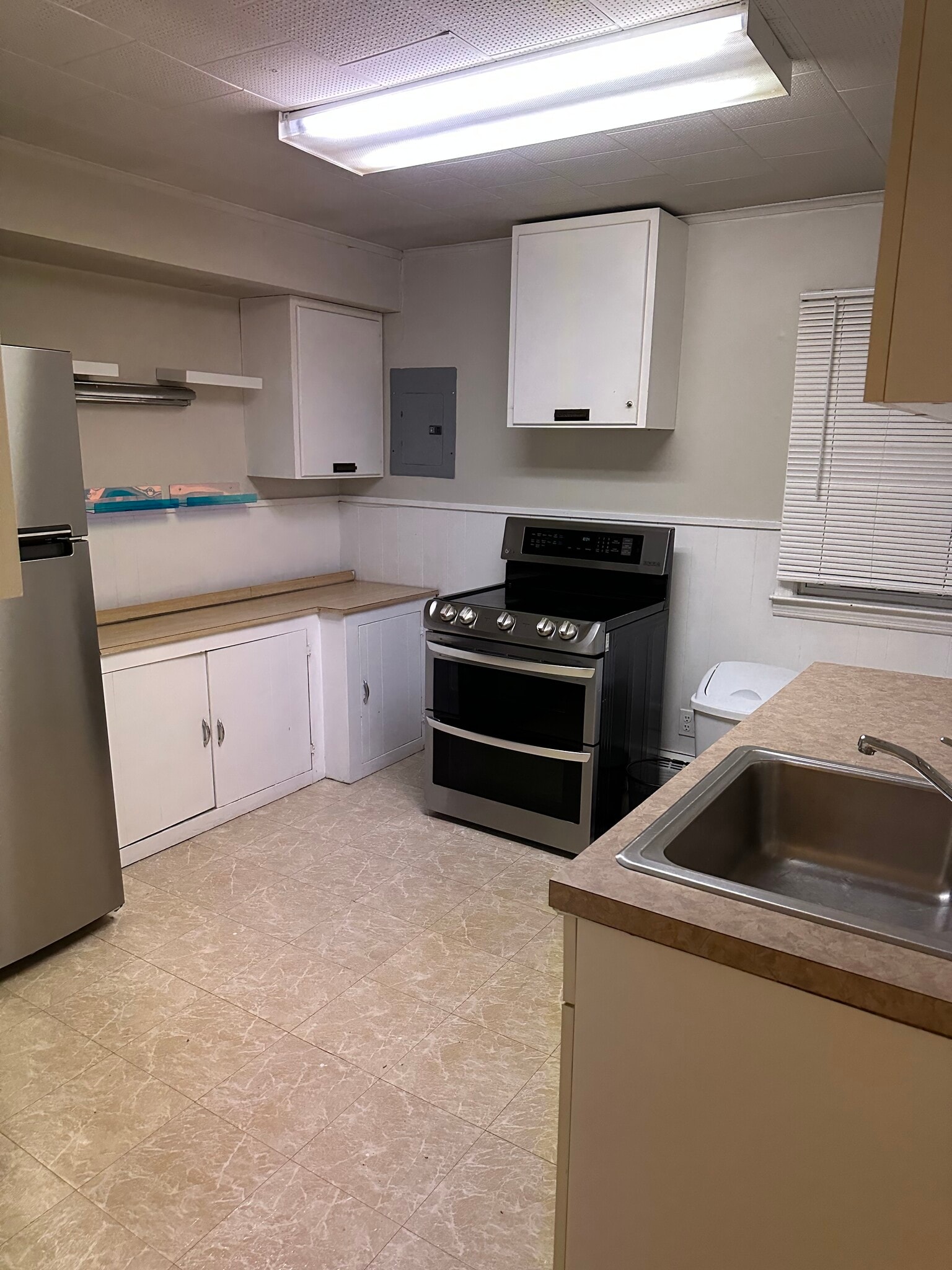 Building Photo - 1547 Cleveland Ave