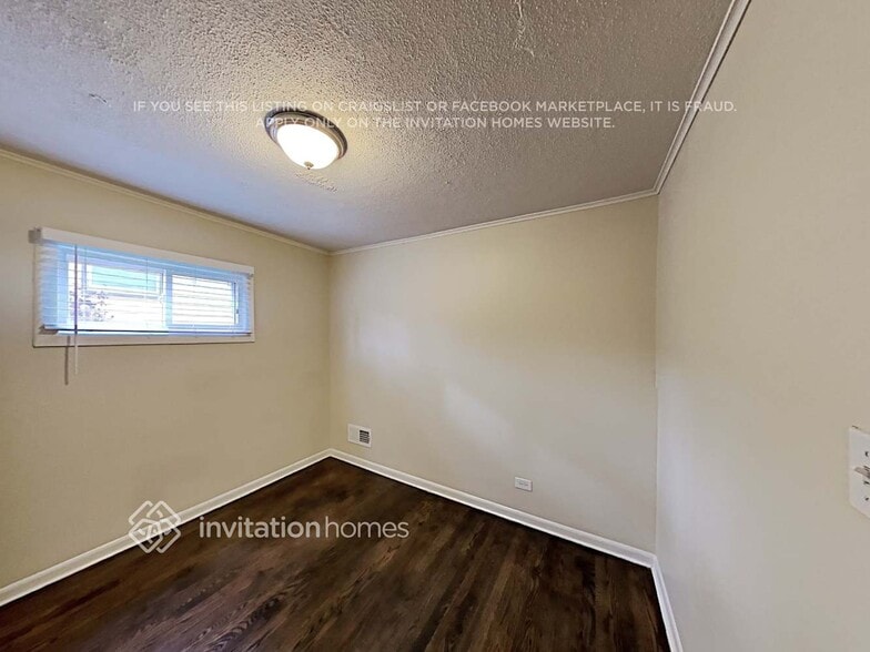 Building Photo - 9141 Menard Ave