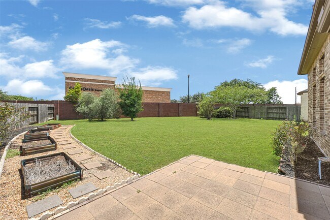 Building Photo - 5231 Pickford Grove Ln