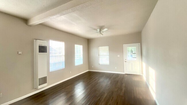 Building Photo - 330 Princeton Ave