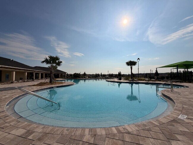 Building Photo - MOVE-IN SPECIAL 2 WEEKS FREE RENT!! NO APPLICATION FEES FOR APPROVED APPLICANTS**Beautiful Brand-...
