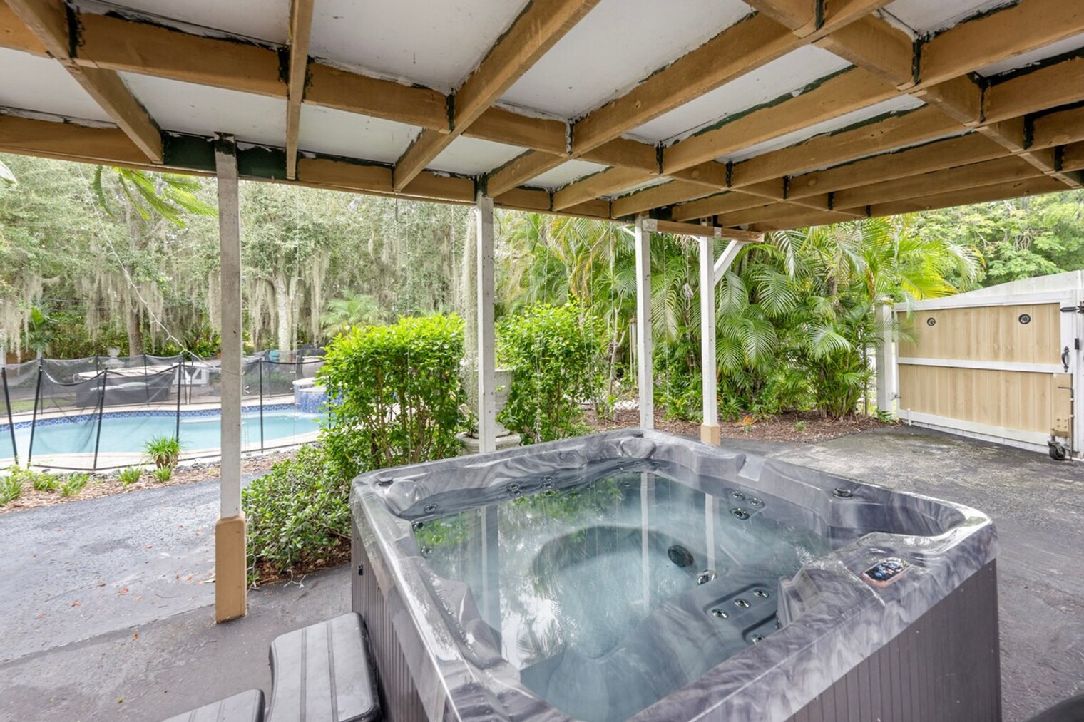 Building Photo - 303 Lang Rd