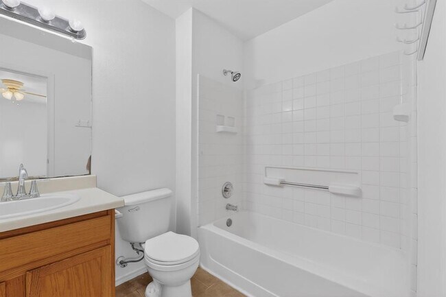 Building Photo - 13124 Maidenhair Tr