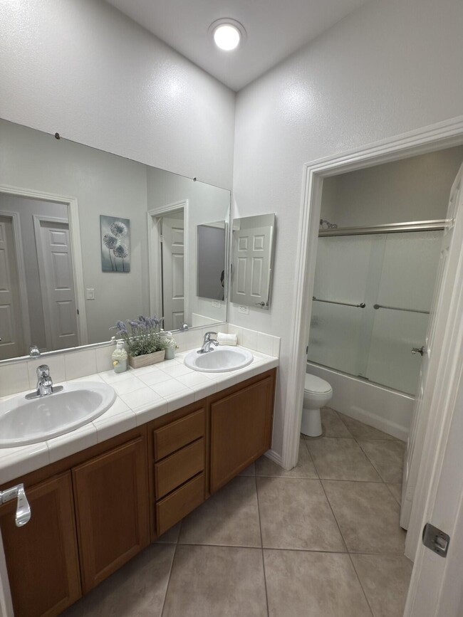 Building Photo - 52165 Allende Dr