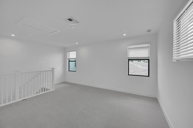 Building Photo - 9520 St Germain Dr