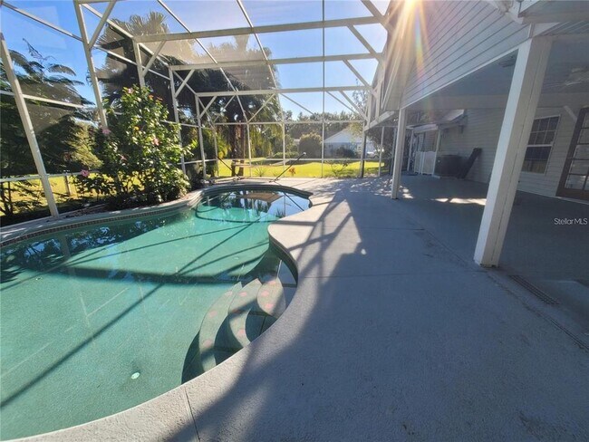 Building Photo - 1785 Grove Ct