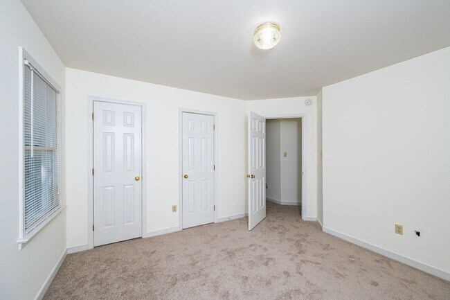 Building Photo - Very Well Maintained Midlothian Home Available NOW!