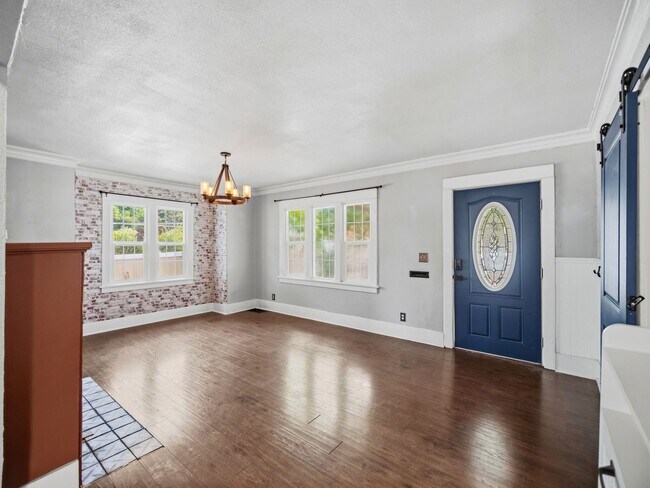 Building Photo - Updated Spokane Rental Home with 4 Bedrooms & Private Yard