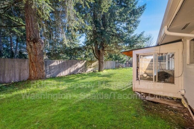 Building Photo - 6415 151st St NW