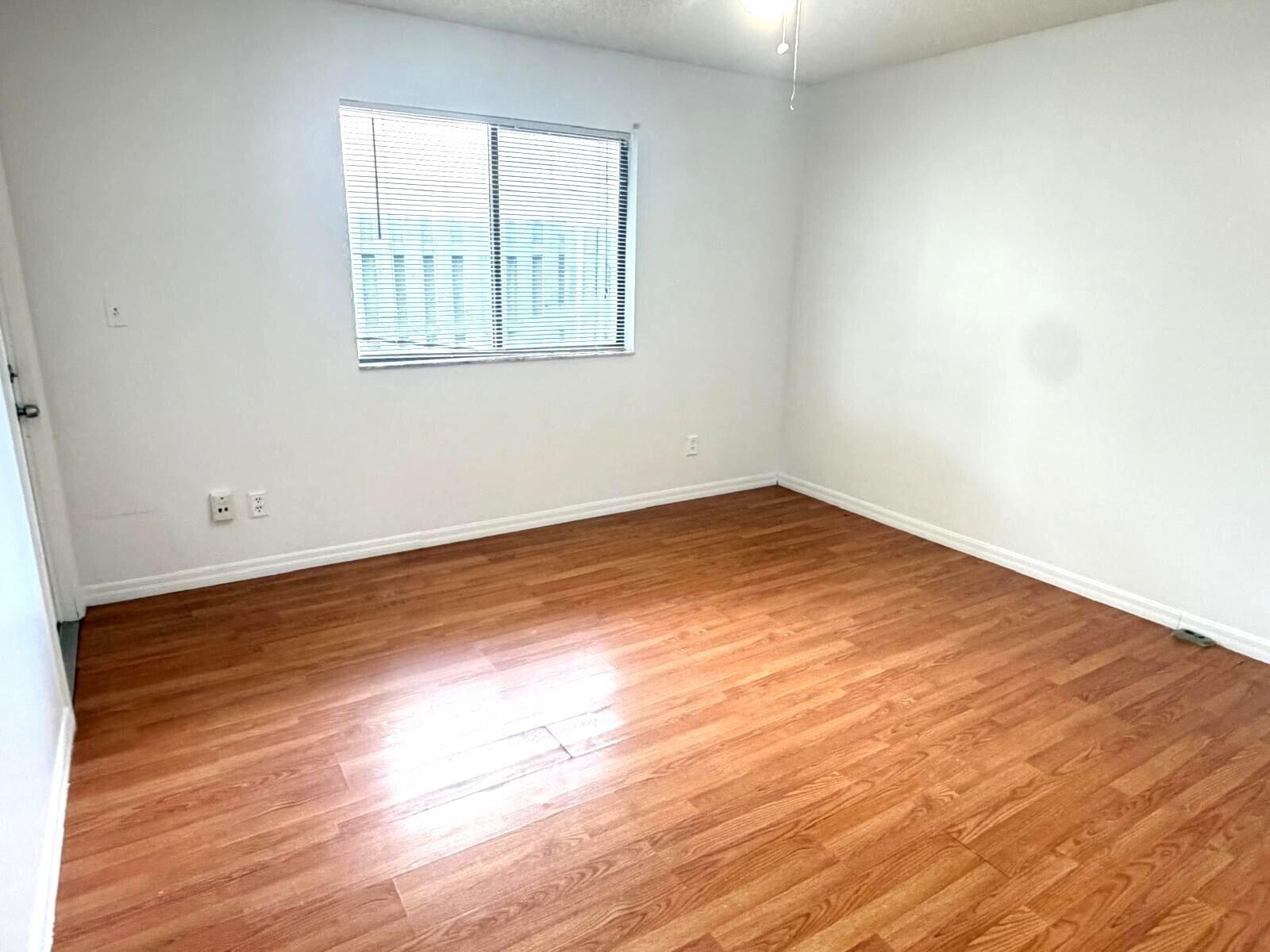 Building Photo - 3808 Inlet Cir