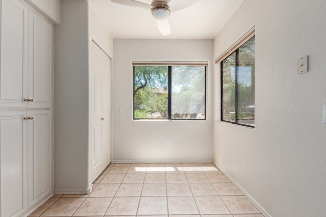 Building Photo - Beautiful 2 bed/2bath condo in Scottsdale!!