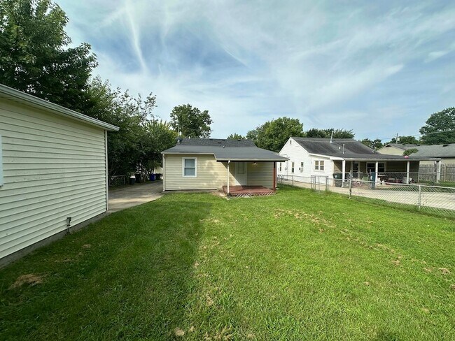 Building Photo - 95 Glass Ave
