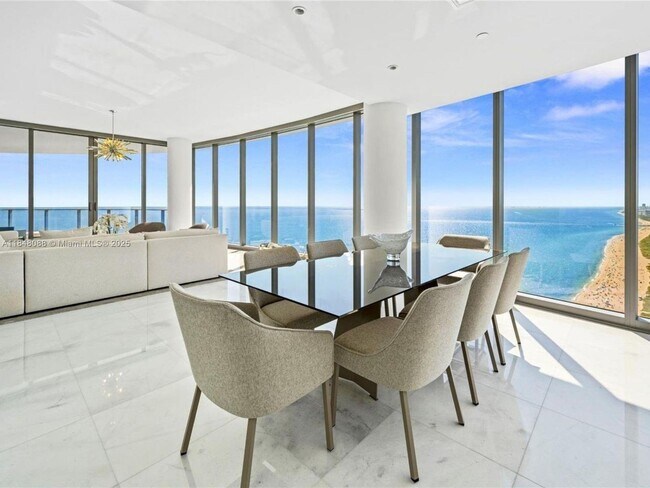 Building Photo - 15701 Collins Ave
