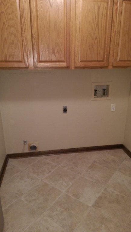Building Photo - Unique 2 bed 2 bath 1 car with rare study ...