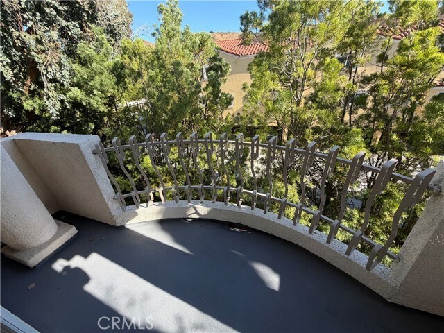 Building Photo - 5340 Las Virgenes Rd