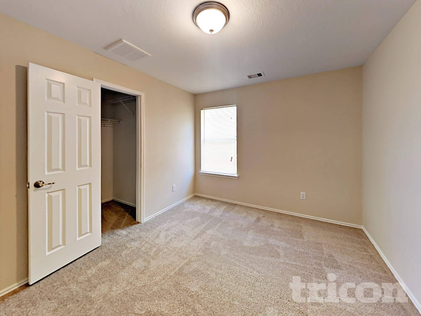 Building Photo - 10338 Whisper Bluff Dr